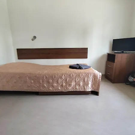 Dom Studencki Zbyszko Hostal *