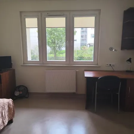 Dom Studencki Zbyszko Hostal *