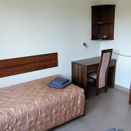 Hostal Dom Studencki Zbyszko *