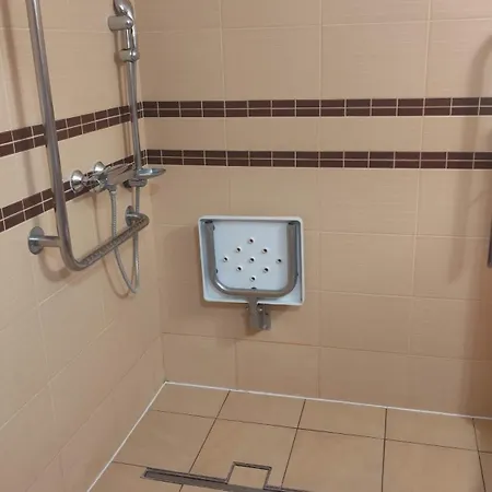 Dom Studencki Zbyszko Hostal