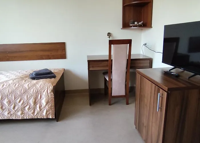 Dom Studencki Zbyszko אכסניה *