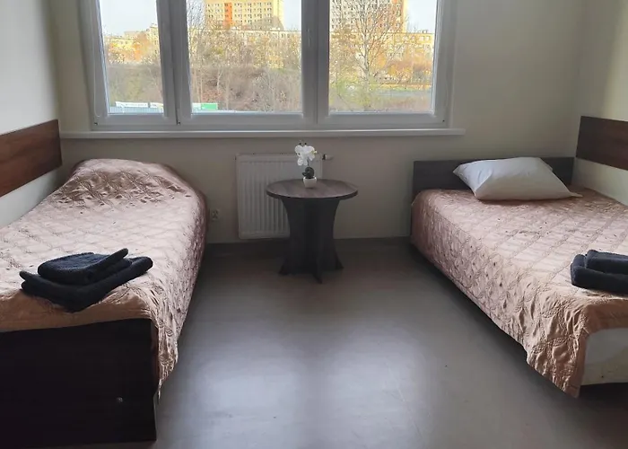 Dom Studencki Zbyszko ホステル *